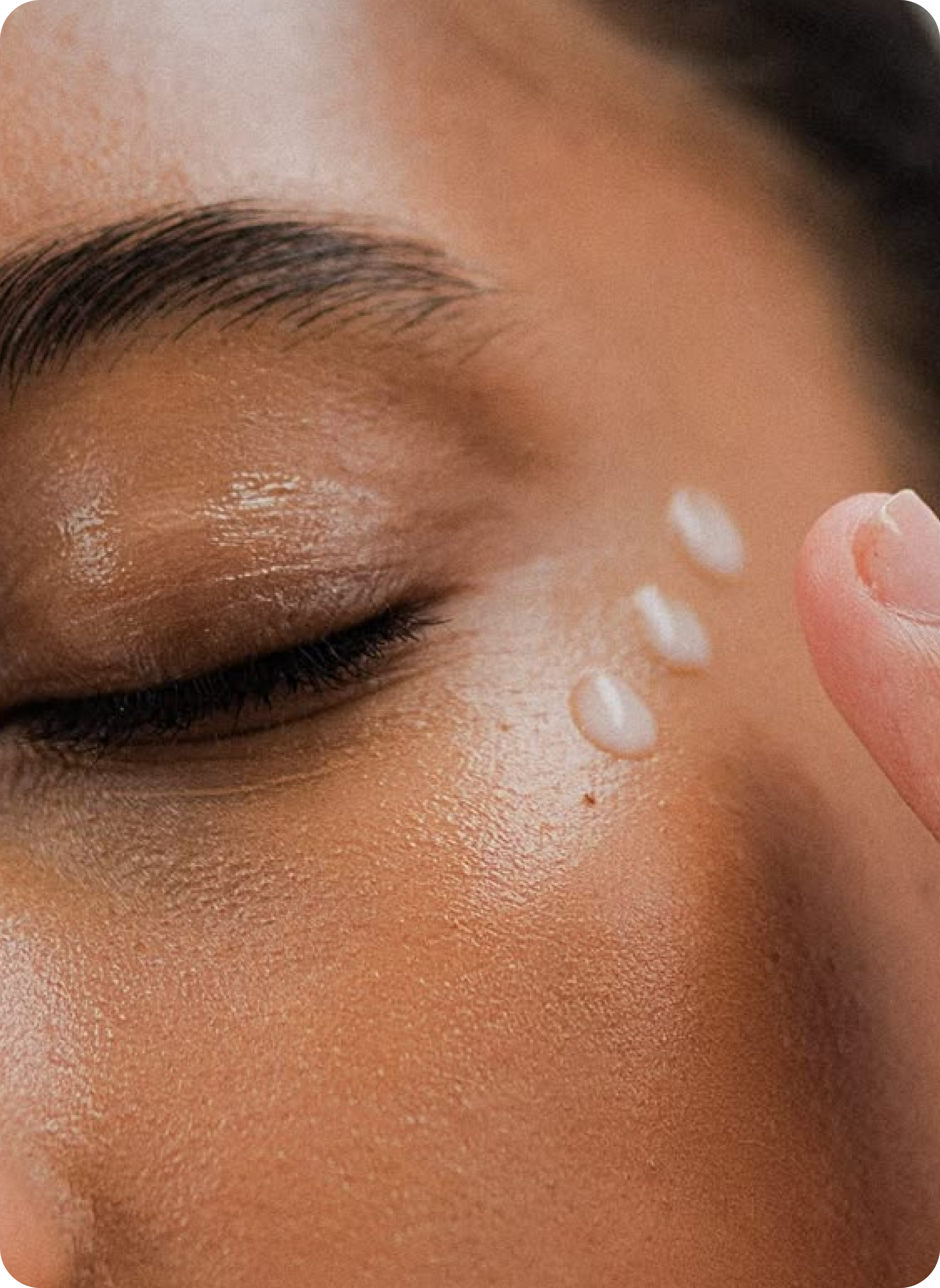 Peptides vs. Retinol: Which One is Better for Your Skin?